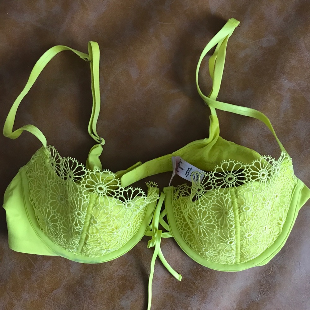 Victoria’s Secret bra